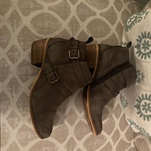 Susina TaupeGray Leather Boots
